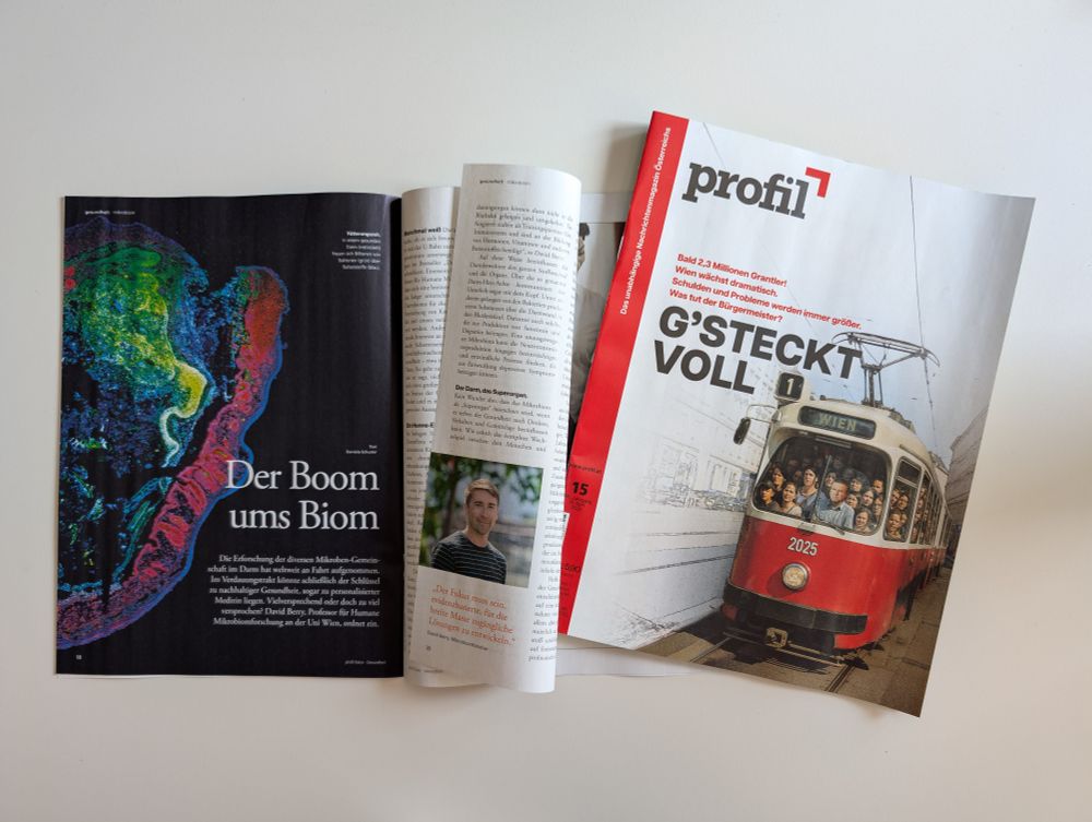 Open pages of profil EXTRA Magazin from 12.4.2025 with the article on David Berry's research