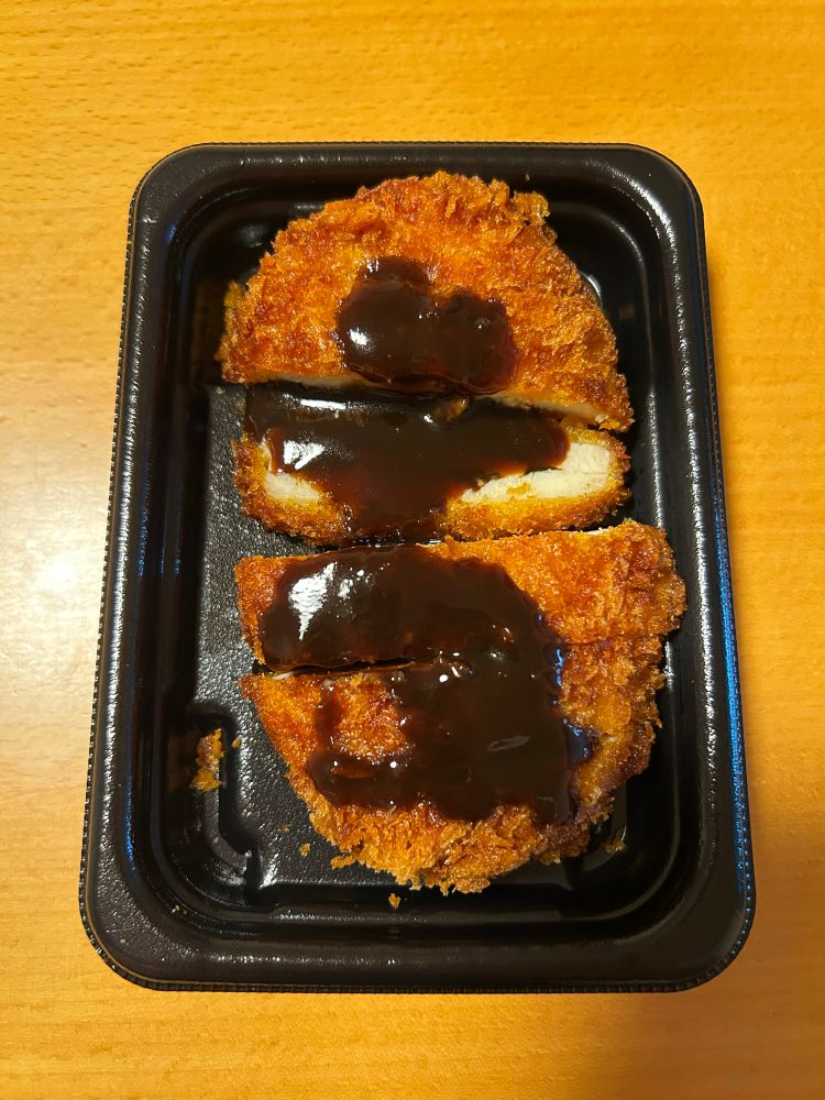 2024年12月25日のうまい飯。
ローソンのチーズ大葉チキンカツ。これを今年のクリスマスチキンとする。