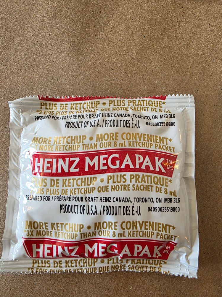 MORE KETCHUP - MORE CONVENIENT - more ketchup than our 8 ml packet HEINZ MEGAPAK. It's a ketchup packet.