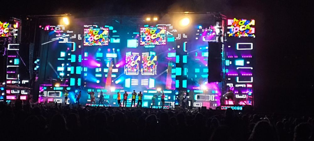 Fotos del escenario de la Orquesta Panorama a cada cual más loco