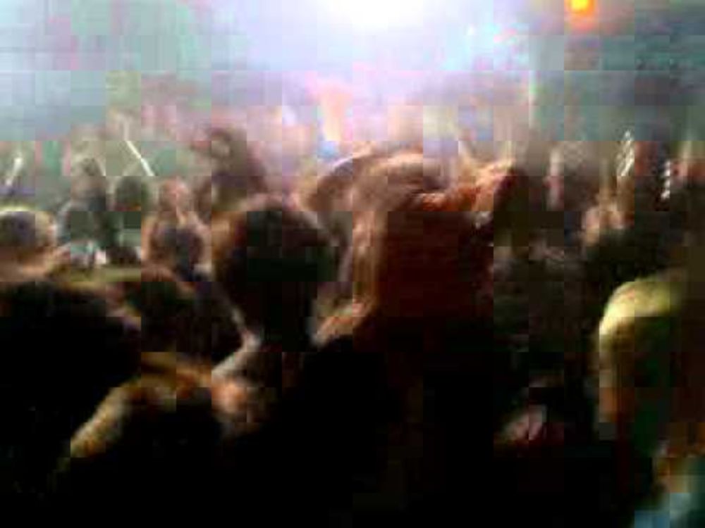 Girl Unit dropping WUT at counter culture