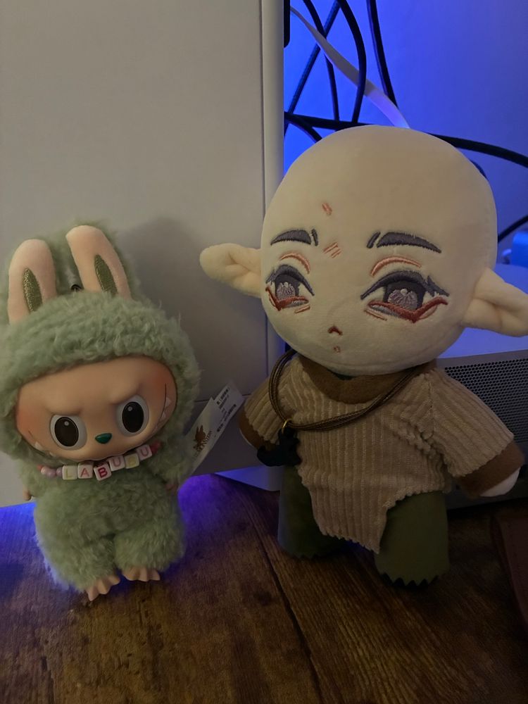 LABUBU and solas plushies 