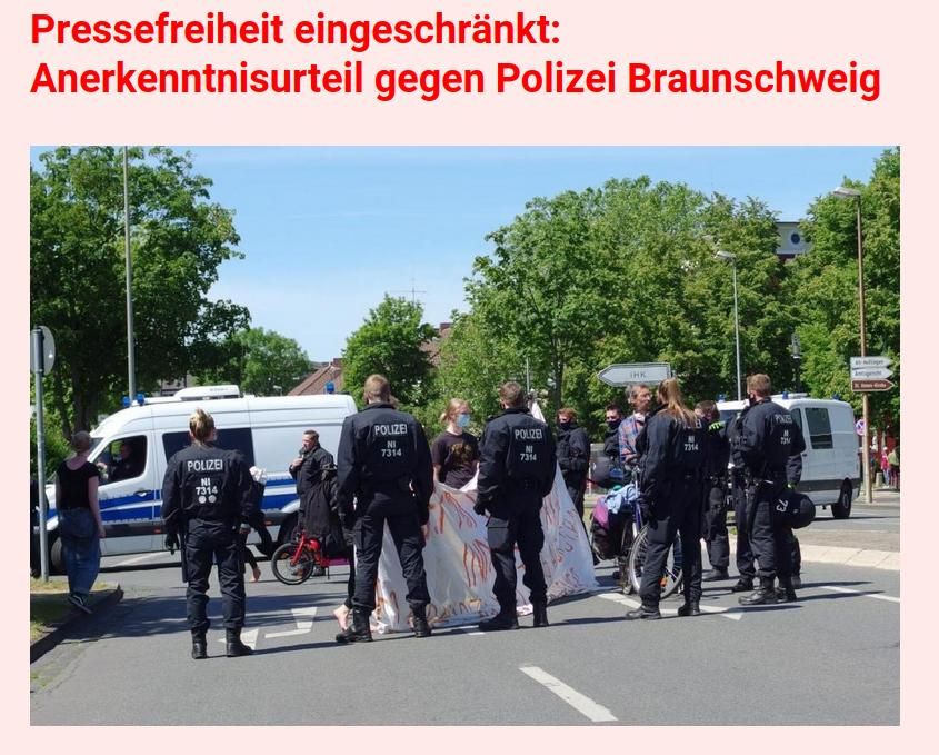 Überschrift Pressefreiheit eingeschränkt: Anerkenntnisurteil gegen Polizei Braunschweig und Bild des Polizeieinsatzes damals, viel Polizei unterbindet eine Versammlung auf der Straße