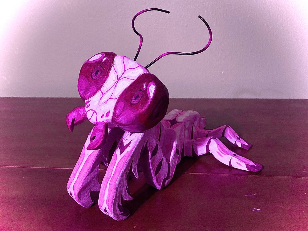 My favorite bug ✨The Mantis✨ from my senior sculpture project that included about 12 different bugs 🐛 (2017)