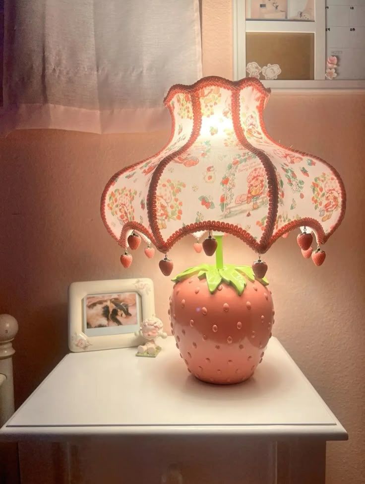 vintage strawberry shortcake lamp