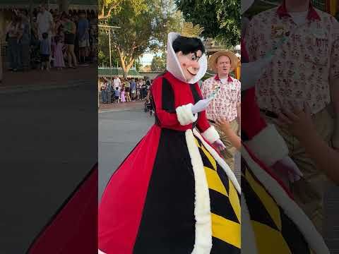Got Your Pen Queen of Hearts  #queenofhearts #disney #aliceinborderland #disneyland