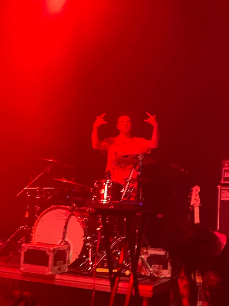 picture of drummer sean kelly on drums