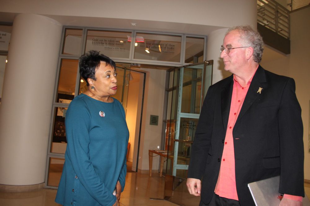 Dr. Carla Hayden talks with Brewster Kahle at the San Francisco Public Library.