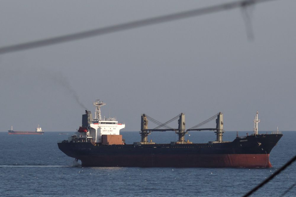 More Ships Flag No Link With Israel to Avoid Houthi Attacks