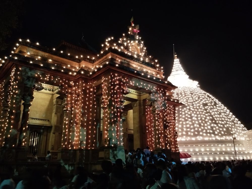 Kelani Temple (Kalyani Temple) - Sri Lanka