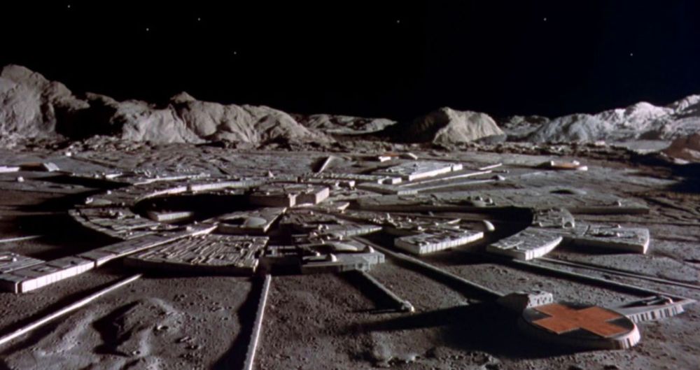 Space 1999 moonbase
