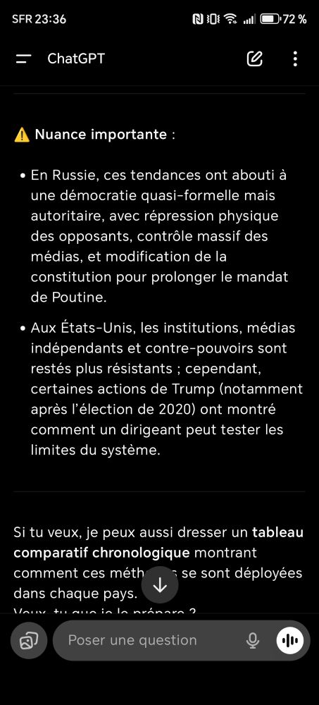 1. Délégitimation des contre-pouvoirs

Attaques contre la presse : tous deux ont qualifié les médias critiques de "fausses nouvelles" ou d’"ennemis du peuple", cherchant à miner la confiance publique dans le journalisme indépendant.

Dénigrement de la justice : critiques personnelles contre les juges ou tribunaux qui freinent leurs actions, pour affaiblir la perception de neutralité judiciaire.


2. Centralisation du pouvoir exécutif

Renforcement du rôle de l’exécutif aux dépens du parlement ou des organes locaux.

Usage élargi des décrets et ordonnances pour contourner les procédures législatives.


3. Contestation ou affaiblissement du processus électoral

Remise en question de la légitimité des élections lorsqu’ils risquent ou subissent une défaite.

Propagation de récits infondés sur des fraudes électorales massives, ce qui sape la confiance dans le vote.


4. Personnalisation du pouvoir

Construction d’un culte de la personnalité, où la loyauté envers l’homme prime sur la loyauté envers les institutions.

Mise en avant de l’image d’un “sauveur” unique capable de restaurer la grandeur nationale.


5. Polarisation extrême

Division nette du corps politique en “nous” et “eux”, avec un langage qui diabolise l’opposition.

Présentation des critiques comme non seulement erronées, mais illégitimes ou anti-patriotiques.


6. Usage stratégique de la désinformation

Recours à des récits alternatifs ou faux pour brouiller la réalité politique.

Amplification de ces messages via des médias alliés ou contrôlés.


7. Affaiblissement de normes démocratiques implicites

Contestation des règles non écrites qui encadrent habituellement le pouvoir (respect des procédures, transparence, séparation des fonctions privées et publiques).

Normalisation d’un style politique conflictuel et transgressif.