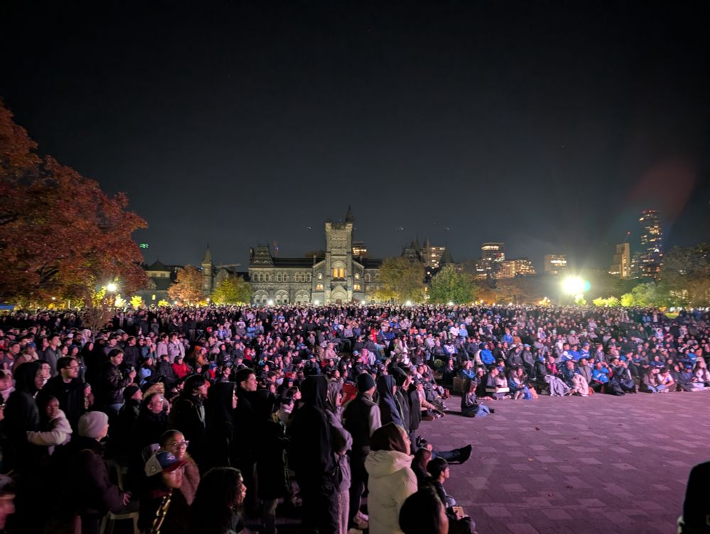 Thousands of people gathered at Front Campus at the University of Toronto to watch game 7 of the Blue Jays vs the Dodgers.