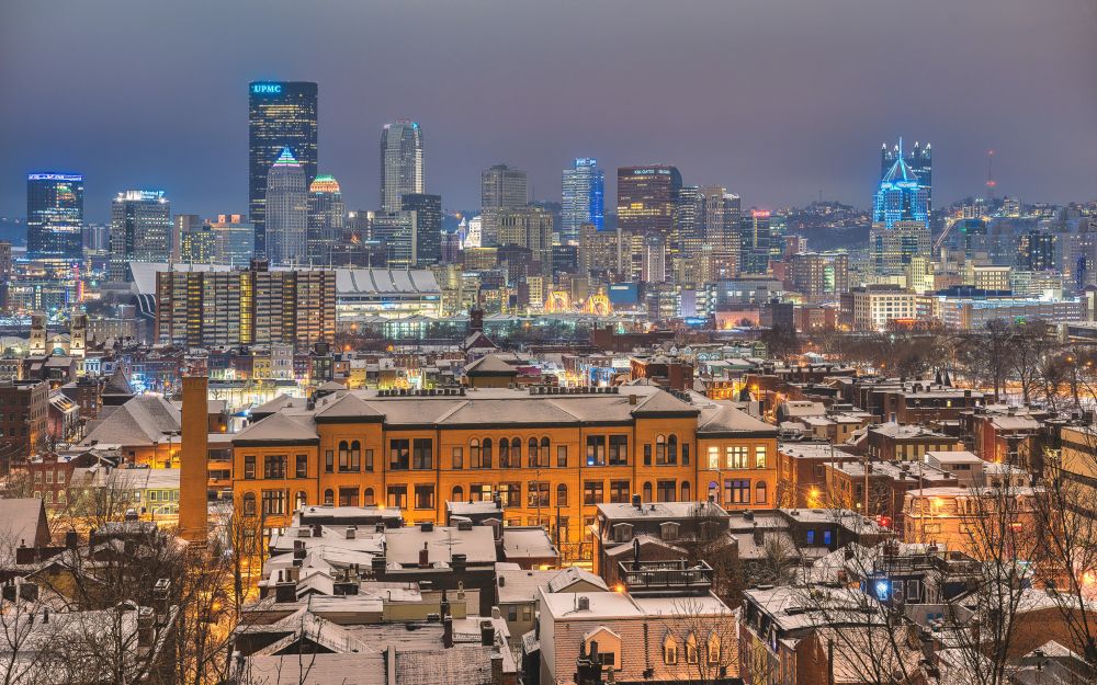 A photograph of the skyline of Pittsburgh 