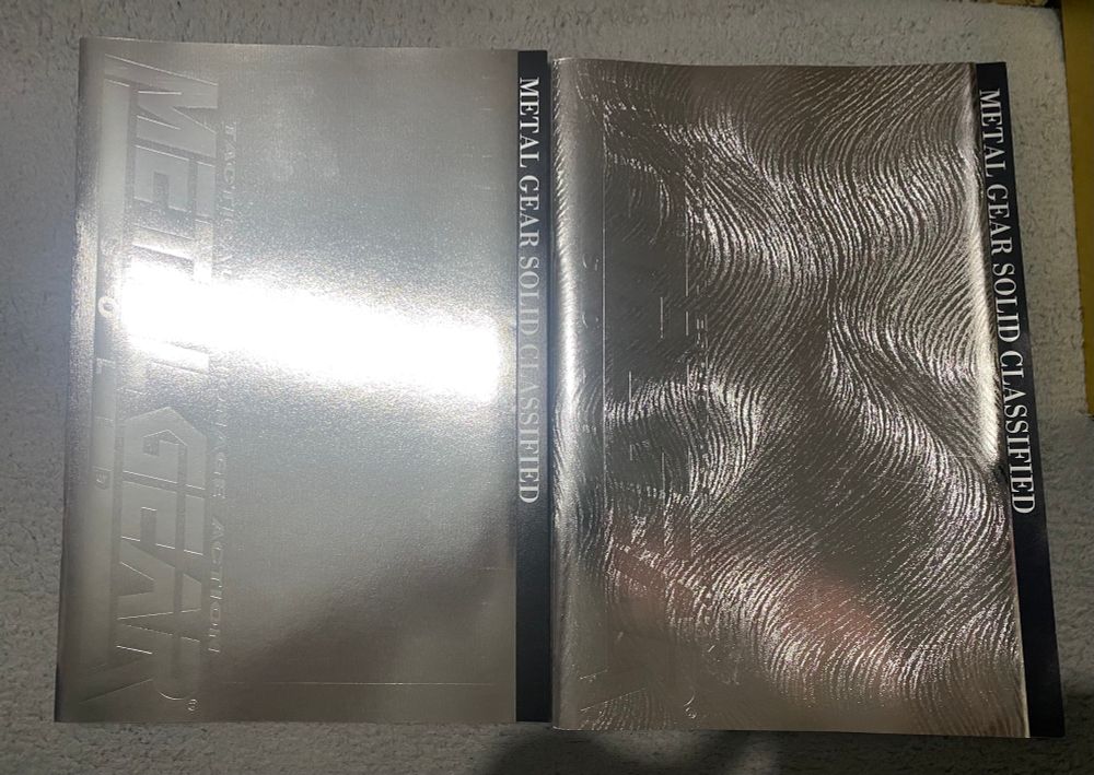 Difference between the standard Premium Package data and artbook cover (left) and the Shareholders version (right.)