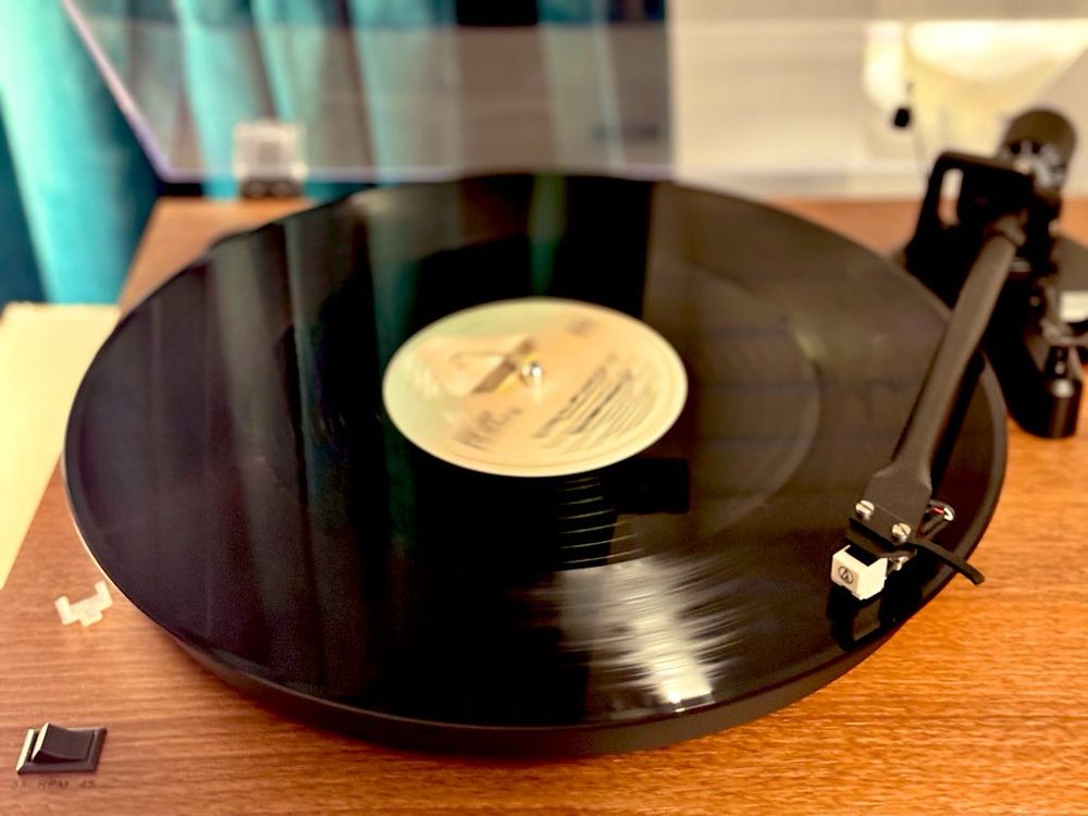 Whitney Houston’s 1985 single #SavingAllMyLoveForYou on 12” Vinyl