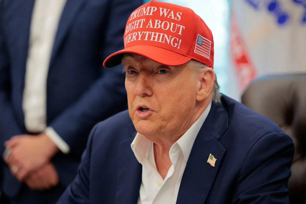 A photo of Trump taken for an article that was posted Aug 23 2025. Photo seems to havw been taken the day prior.