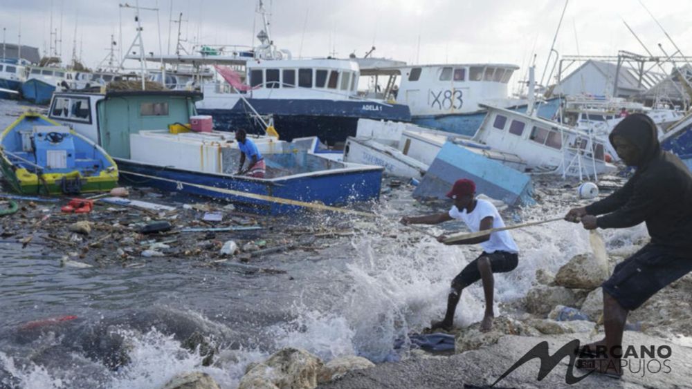 Huracán Beryl se dirige a Jamaica como Categoría 4, causa estragos en el Caribe - MSintapujos