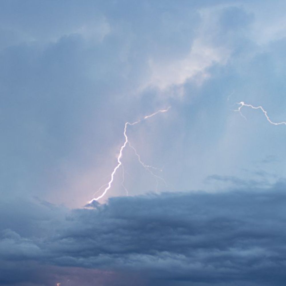 Quentin REY on Instagram: "Revenons à l'actualité avec ce superbe extranuageux, dans la matinée du 21 juillet, à l'arrière d'une ligne pluvio-orageuse qui a traversé l'est Hérault et le Gard ! Quel bo...