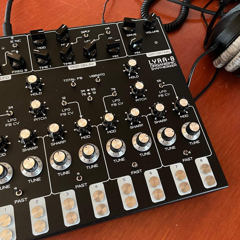 Soma Synth Lyra 8 Organismic Synthesizer