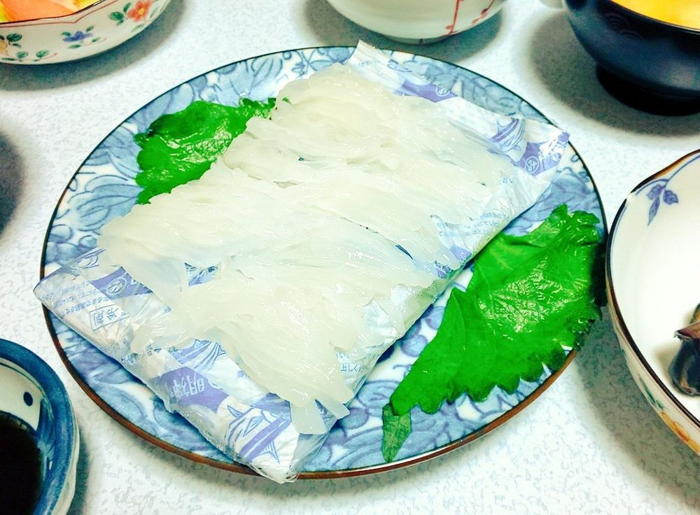 あかいかだよ～
甘くて、生姜醤油もよいですし
塩(揚浜の塩だとより最高)でいただくのも
美味しいです