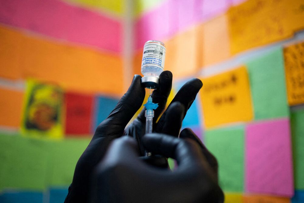 Top F.D.A. Official Overrode Scientists on Covid Shots