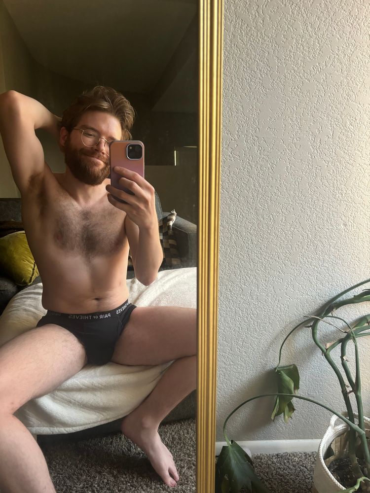 A pic of me in the mirror in my underwear showing off my torso and pit. Off to the side is my roomie’s very sad monstera plant
