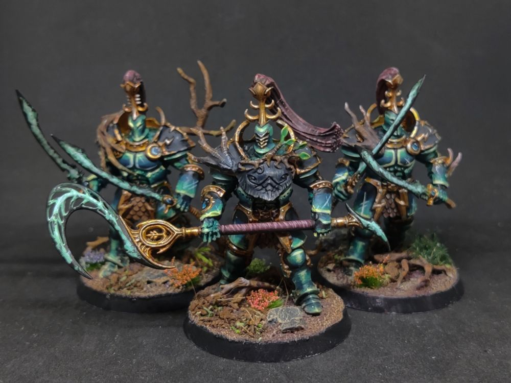 Second trio of Annihilators, with the champion sporting oaken army 