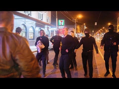 Melbourne Neo-Nazis flee from SHARPs