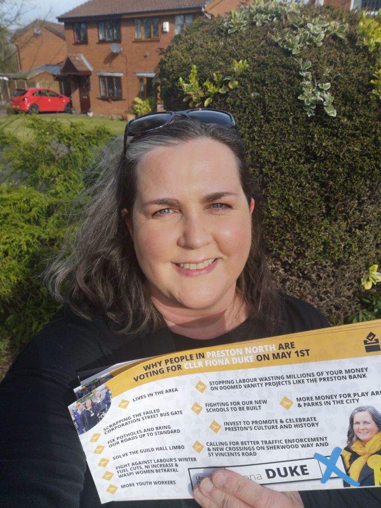 Cllr Fiona Duke delivering leaflets this morning
