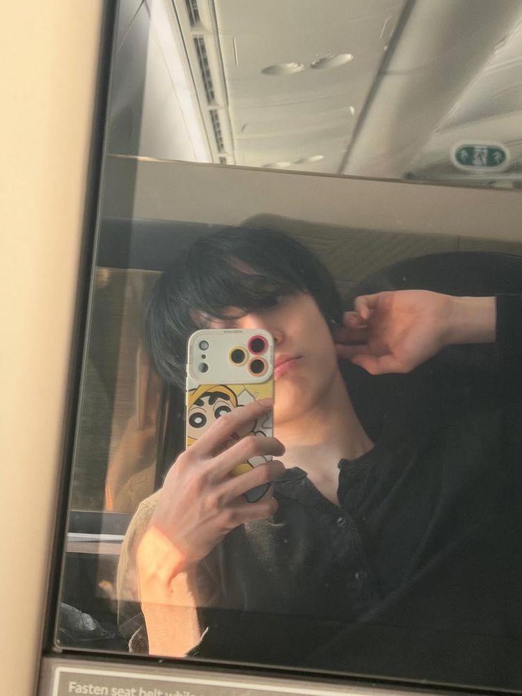 jeong yunho from ateez instagram update 251204