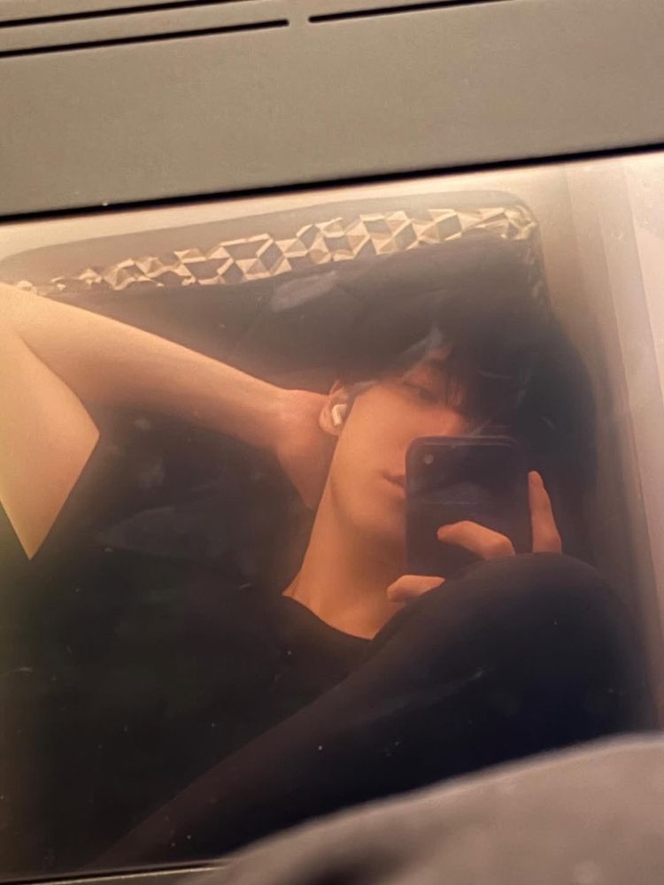 jeong yunho from ateez instagram update 251204