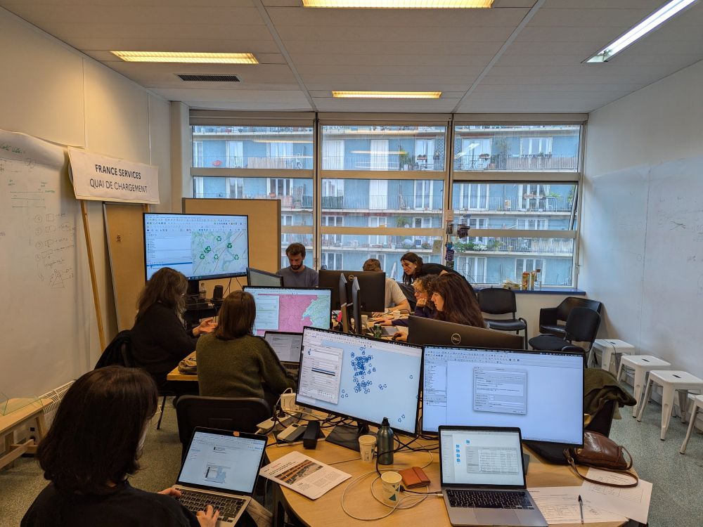 8 Personne en formation sur le logiciel Qgis