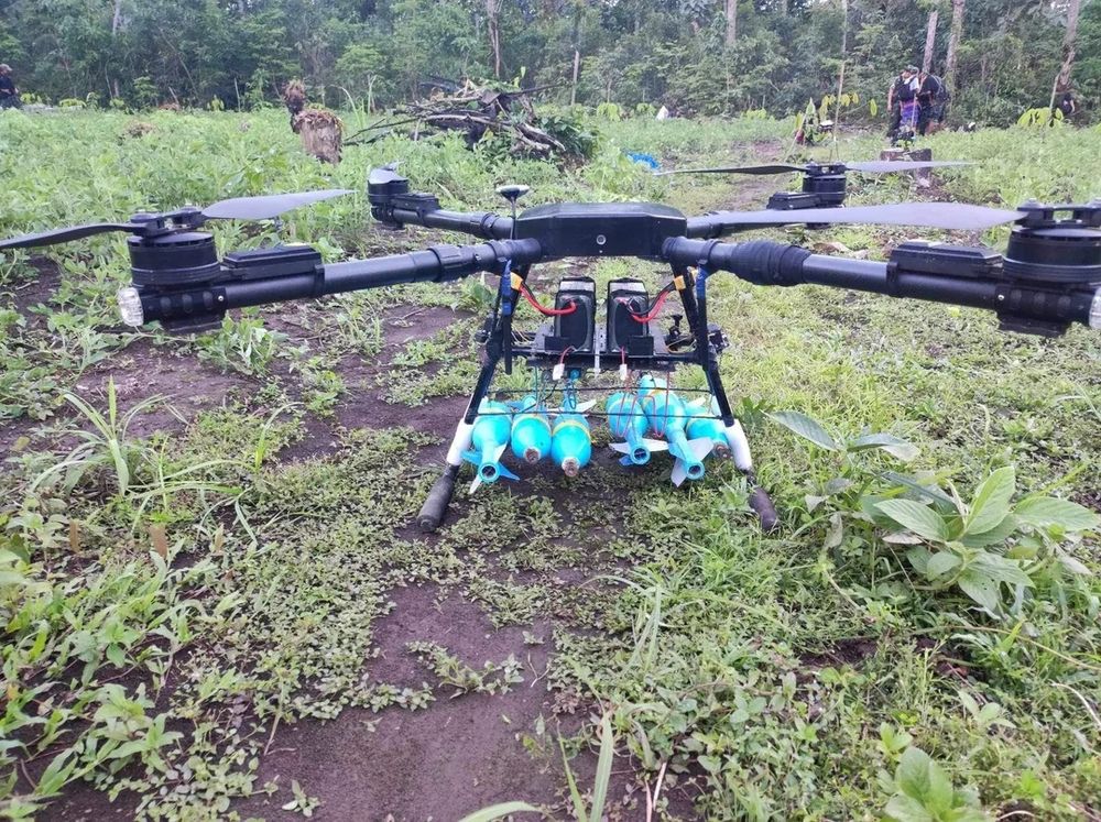 Anti-Junta Forces drone armed with 6 60mm homemade bombs.