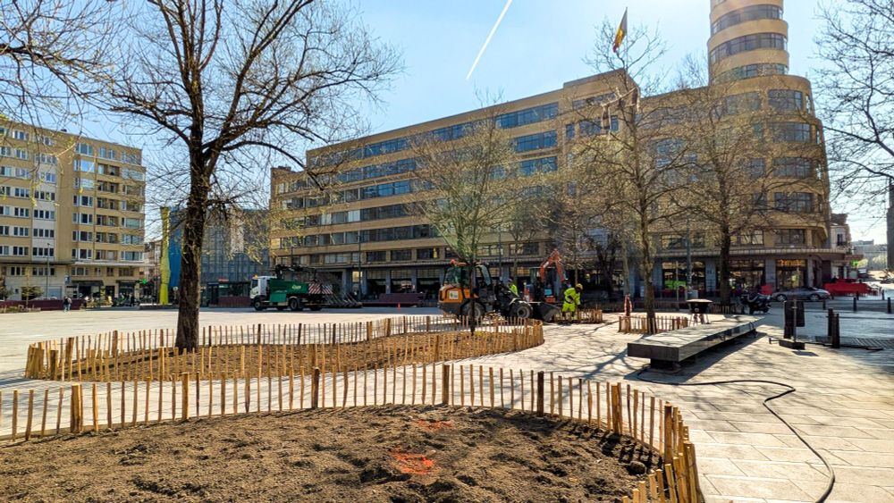 Zicht op het pas vergroende Flageyplein.