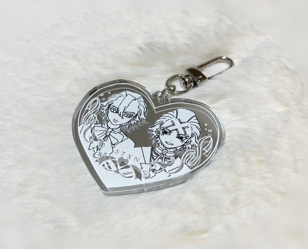 スタゼノ　ミラーアクリルキーホルダーの写真です。