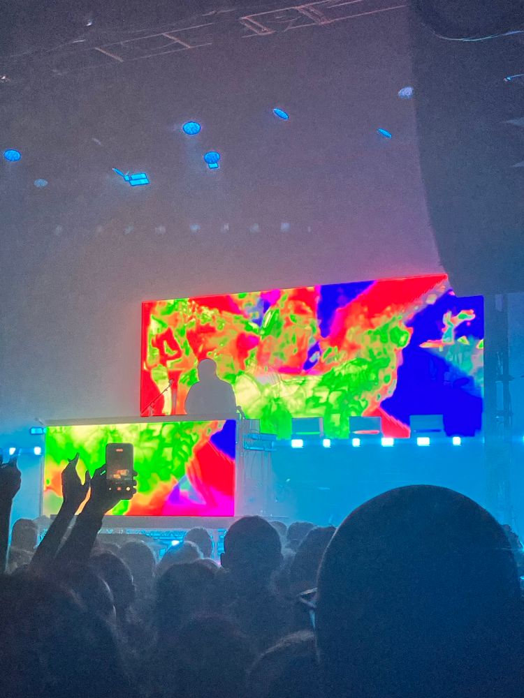 Visuel hyper coloré sur écran