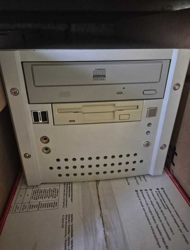 A photo of a Shuttle FV24 SpaceWalker PC