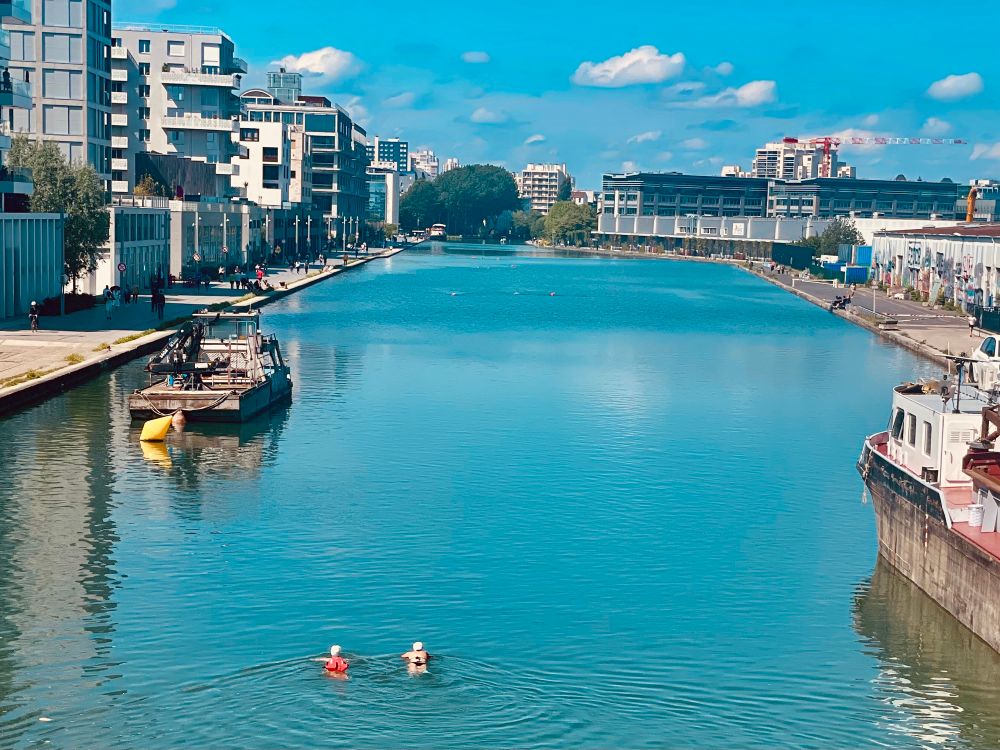 Nageurs dans le canal de l’Ourcq, Pantin, mai 2025