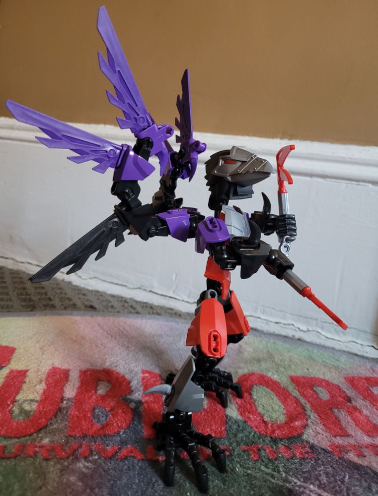 the lego CCBS set CHI Razar with a modified color scheme