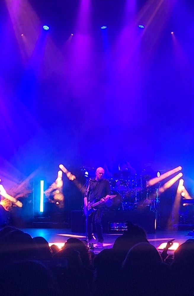 Devin Townsend onstage performing!!!!! 