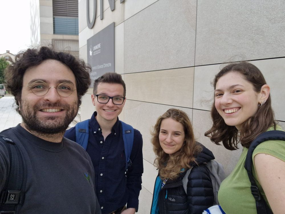 Students outside of building 