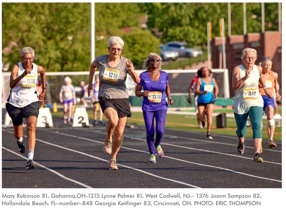 Older women participating to a race at the Senior Games 2023.