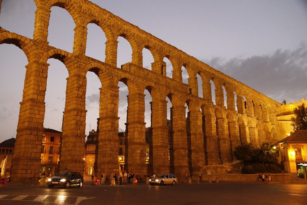 El Acueducto de Segovia: Ingeniería y propaganda - La Biblioteca de Pérgamo