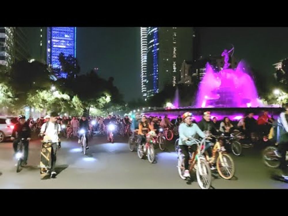 RODADA NOCTURNA en Avenida Reforma cdmx - Rodada Nocturna en Bicicleta