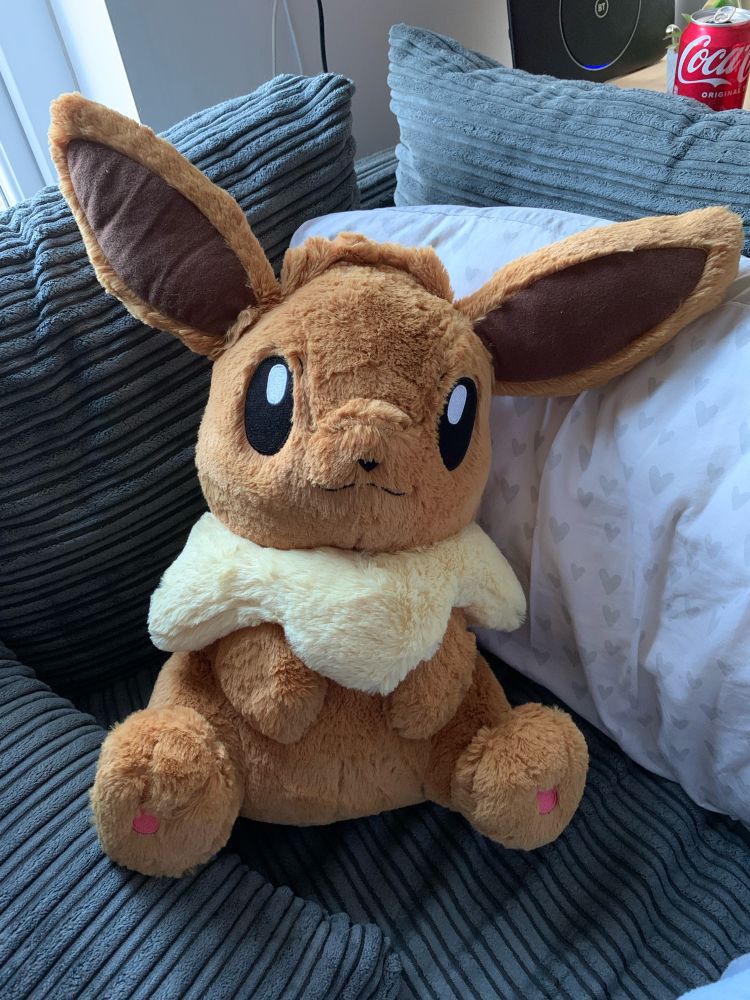 Pokémon eevee plushie