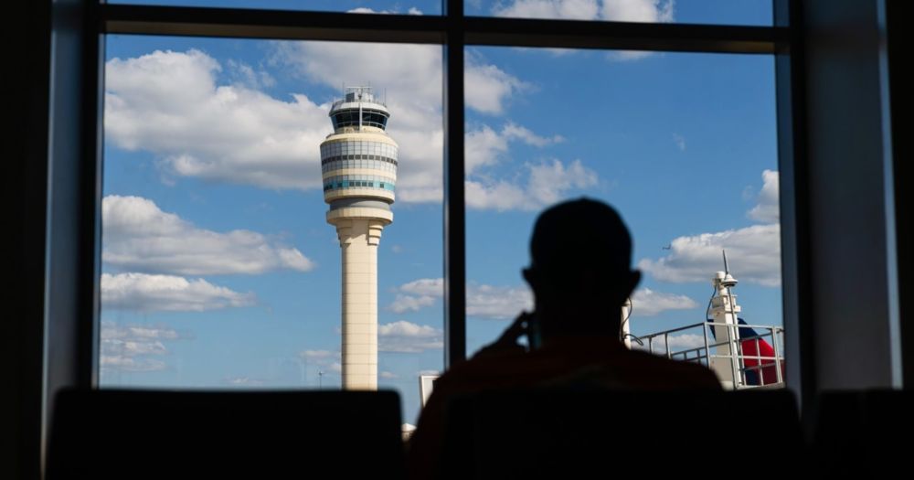 'Everybody's worst nightmare': Air traffic controllers say outages have become too frequent