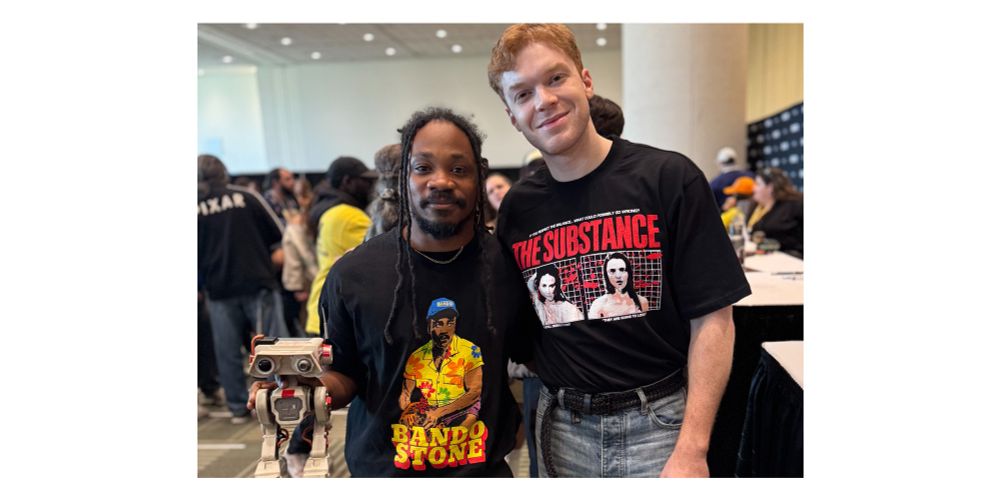 Ricky Marlowe posing with his droid next to Cal Kestis actor Cameron Monoghan from Star Wars Jedi Survivor
