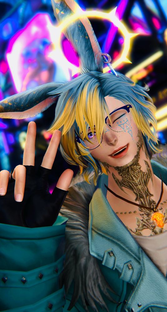 Something Hiromu often hides under his long fluffy hair is his purple iris! 

Hiromu’s purple iris comes from his late Mama Yumichō. It’s often a lot softer in color but, because of the high density of Umbral Lighting his eyes appear more darker. 