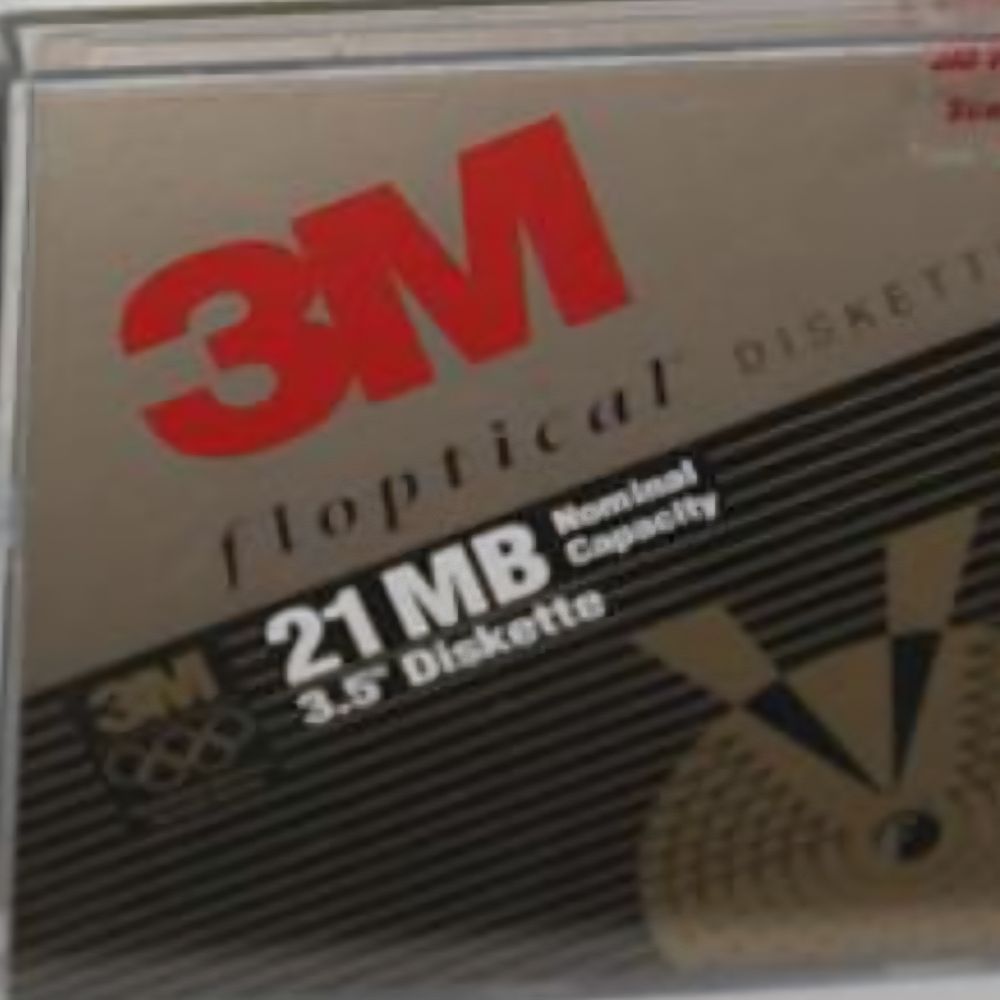 You got yer 3.5 floppies and your 5.25 floppies, but have you seen a 3.5 floptical that holds 21 MEGABYTES WOWZERS